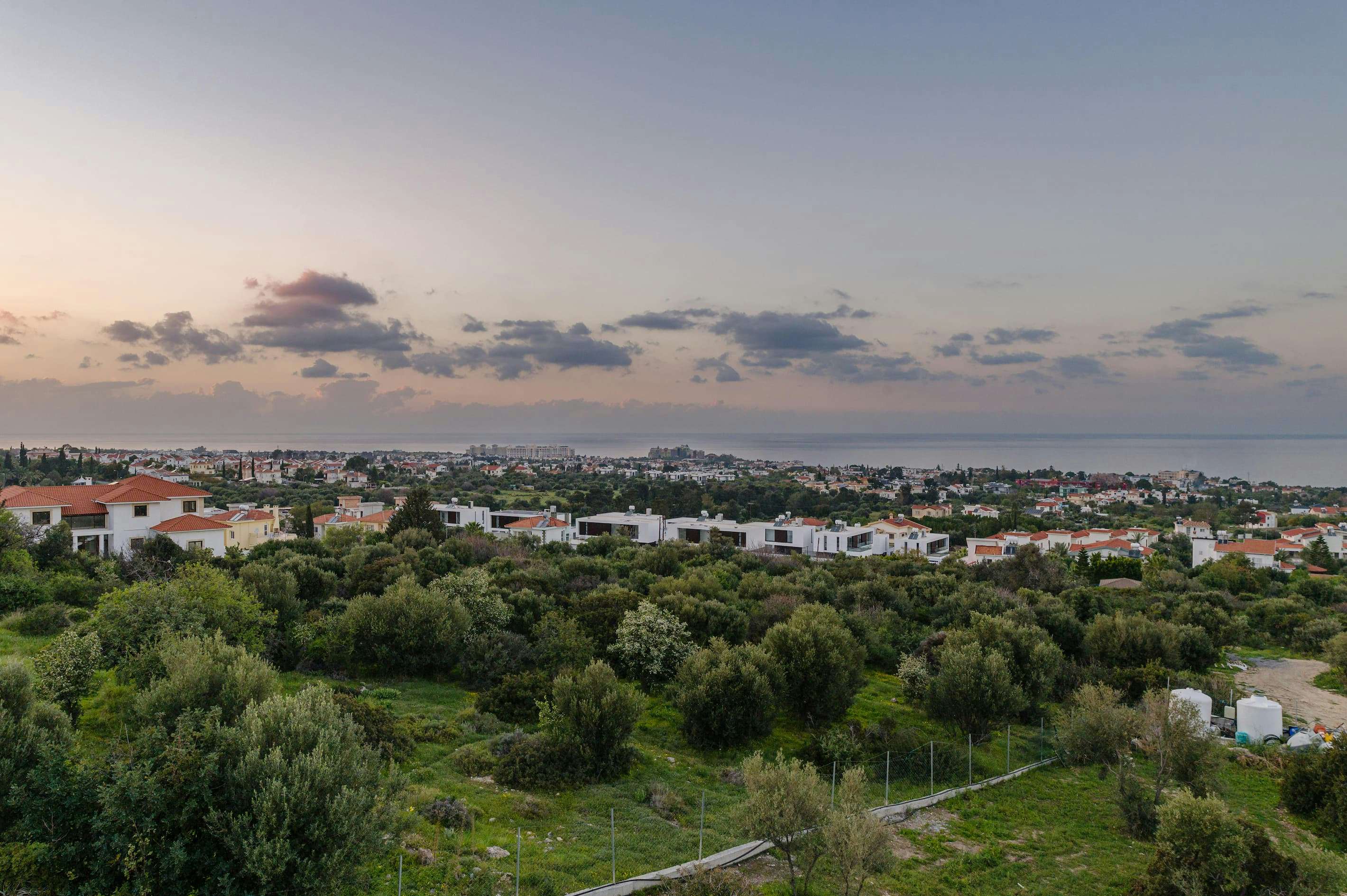Yatırım Rehberi: Kuzey Kıbrıs'ta Mülk Satın Almak